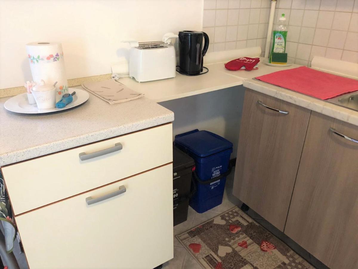דסנזאנו דל גארדה Oasi Di Paradiso - Comfy Private Apartment On Ground Floor With Terrace מראה חיצוני תמונה