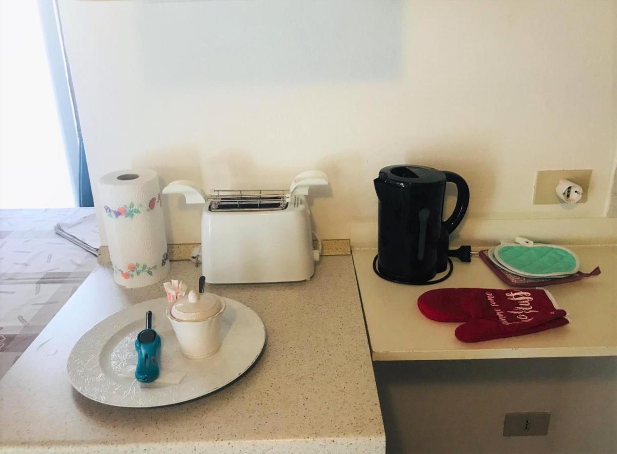דסנזאנו דל גארדה Oasi Di Paradiso - Comfy Private Apartment On Ground Floor With Terrace מראה חיצוני תמונה